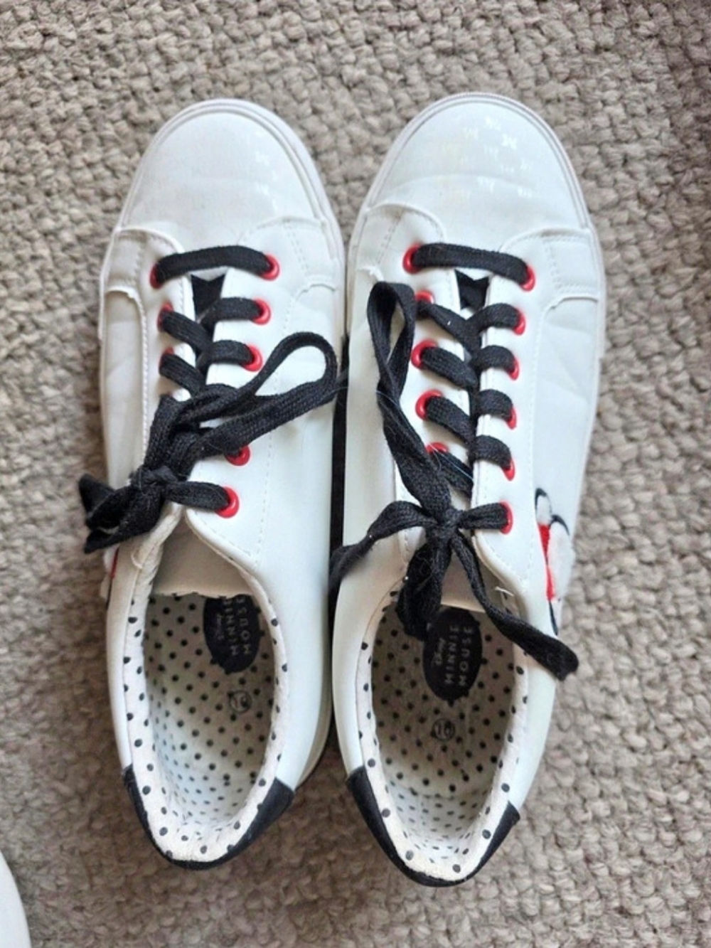 Disney Minnie Mouse Women's Low-top Court Sneakers White & Black
